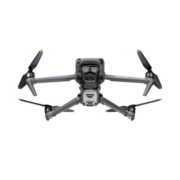 Квадрокоптер DJI Mavic 3 Pro Fly More Combo (DJI RC)